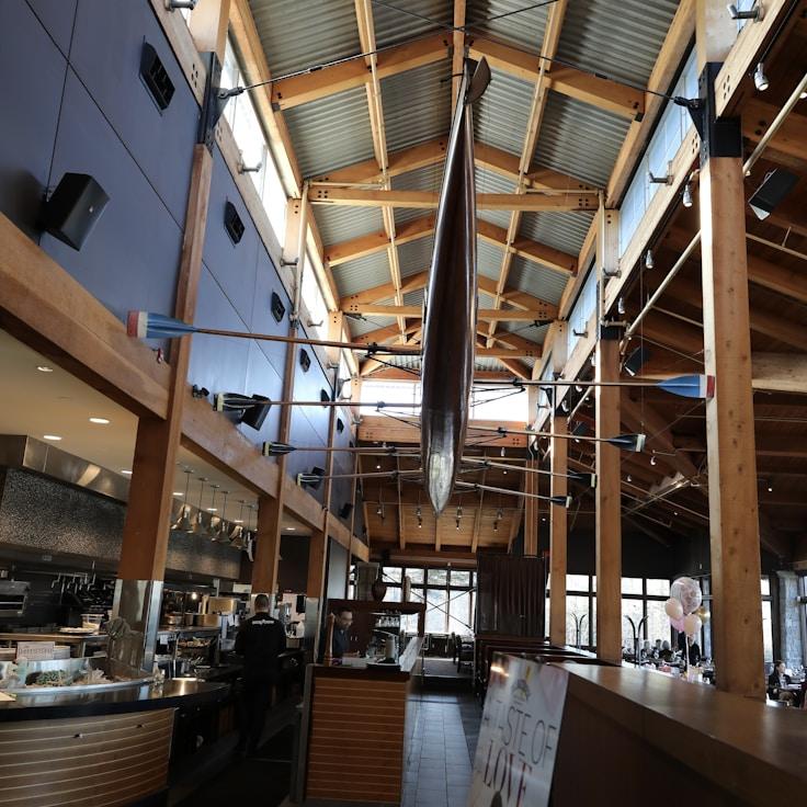 Casual restaurant with booth seating